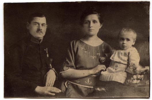 l.-r. Mihaly, Julianna, Andras circa 1922  Hungary